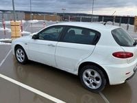 Gebraucht Alfa Romeo 147 120 PS (88 kW) 2010 Weiß Kleinwagen