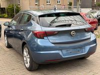 Gebraucht Opel Astra Dynamic 125 PS (91 kW) 2016 Blau Limousine