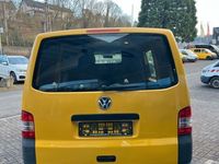 Second-hand VW T5 84 CP (61 kW) 2011 Galben Van