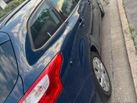 Usado Ford Focus Ambiente 101 CV (74 kW) 2014 Azul Familiar