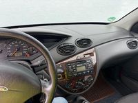 Gebraucht Ford Focus Ghia 116 PS (85 kW) 1999 Rot Limousine