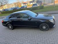 Second-hand Mercedes E300 231 CP (169 kW) 2012 Negru Berlinǎ