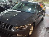 Gebraucht VW Passat 150 PS (110 kW) 2018 Silber Kombi