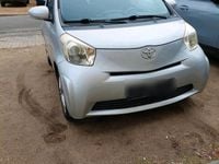 Gebraucht Toyota iQ 68 PS (50 kW) 2009 Silber Kleinwagen