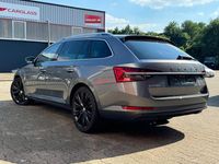 Gebraucht Skoda Superb Style 150 PS (110 kW) 2023 Grau Kombi