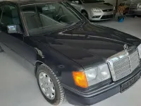Gebraucht Mercedes 230 132 PS (97 kW) 1991 Schwarz Coupé