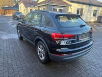 Gebraucht Audi Q3 Basis 150 PS (110 kW) 2022 Schwarz SUV
