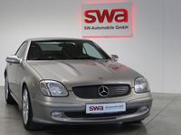 Gebraucht Mercedes SLK200 197 PS (144 kW) 2002 Silber Cabrio