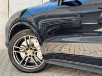 Gebraucht Porsche Cayenne Turbo 549 PS (403 kW) 2018 Schwarz SUV