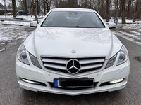 Gebraucht Mercedes E220 170 PS (125 kW) 2012 Weiß Coupé
