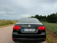 Gebraucht VW Jetta 105 PS (77 kW) 2012 Schwarz Limousine