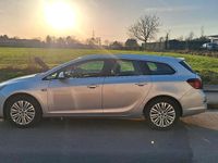 Gebraucht Opel Astra 165 PS (121 kW) 2013 Silber Limousine