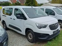 Używany Opel Combo Selection 102 KM (75 kW) 2021 Biały Minivan
