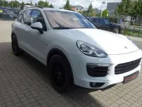 Używany Porsche Cayenne 262 KM (192 kW) 2016 Biały SUV