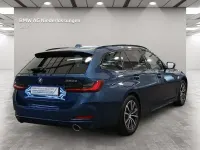 Gebraucht BMW 330e Sport Line 292 PS (214 kW) 2023 Blau Kombi