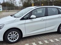 Gebraucht BMW 218 Active Tourer Advantage 140 PS (102 kW) 2019 Weiß Van / Kleinbus