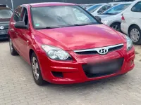 Gebraucht Hyundai i30 109 PS (80 kW) 2010 Rot Limousine