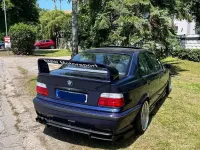 Gebraucht BMW 320 150 PS (110 kW) 1995 Blau Limousine