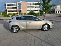 Gebraucht Opel Astra 180 PS (132 kW) 2010 Gold Limousine