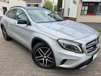 Gebraucht Mercedes GLA200 Night 136 PS (100 kW) 2014 Polarsilber  metalliclack SUV