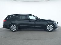Gebraucht Mercedes C300 Avantgarde 258 PS (189 kW) 2024 Schwarz Limousine