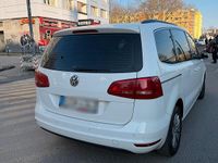 Gebraucht VW Sharan 190 PS (139 kW) 2011 Weiß Van / Kleinbus