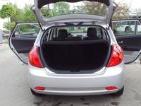 Gebraucht Kia Ceed 148 PS (108 kW) 2007 Silber Kleinwagen