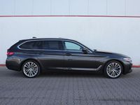 Gebraucht BMW 530 Efficient Dynamics 292 PS (214 kW) 2022 Grau Kombi