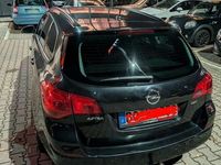 Gebraucht Opel Astra 110 PS (80 kW) 2012 Schwarz Kombi