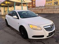 Gebraucht Opel Insignia Edition 116 PS (85 kW) 2009 Weiß Limousine