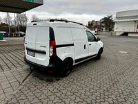 Gebraucht Dacia Dokker 105 PS (77 kW) 2016 Weiß Van / Kleinbus
