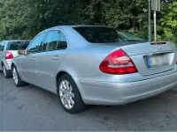 Gebraucht Mercedes E220 170 PS (125 kW) 2004 Silber Limousine