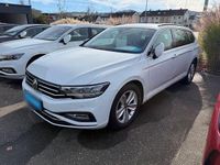 Gebraucht VW Passat 200 PS (147 kW) 2023 Weiß Kombi