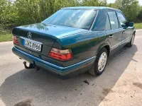 Gebraucht Mercedes 220 150 PS (110 kW) 1995 Grün Limousine