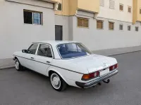 Gebraucht Mercedes 200 82 PS (60 kW) 1981 Weiß Limousine