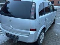 Gebraucht Opel Meriva Innovation 125 PS (91 kW) 2010 Silber Van / Kleinbus