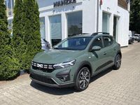 Neu Dacia Sandero Expression 122 PS (89 kW) 2025 Grün Kleinwagen