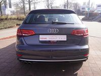Gebraucht Audi A3 Ambiente 150 PS (110 kW) 2018 Grau Limousine