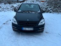 Gebraucht Mercedes B180 116 PS (85 kW) 2010 Schwarz Van / Kleinbus