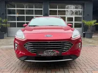 Gebraucht Ford Kuga Titanium 152 PS (111 kW) 2023 Rot SUV