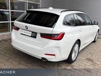 Gebraucht BMW 318 156 PS (114 kW) 2025 Weiß Limousine