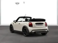 Gebraucht Mini Cooper Classic 136 PS (100 kW) 2023 Weiß Kleinwagen