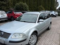 Gebraucht VW Passat 101 PS (74 kW) 2001 Silber Kombi