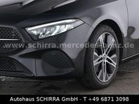 Gebraucht Mercedes A200 Progressive 163 PS (119 kW) 2024 Schwarz Limousine
