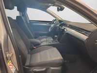 Gebraucht VW Passat Business 150 PS (110 kW) 2021 Pyritsilber metallic (metallic) Kombi