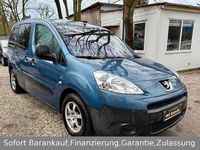 Gebraucht Peugeot Partner Tepee Family 90 PS (66 kW) 2009 Blau Van / Kleinbus