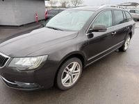 Gebraucht Skoda Superb Elegance 260 PS (191 kW) 2013 Braun Kombi