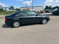 Używany Audi A4 101 KM (74 kW) 1996 Czarny Sedan/Limuzyna