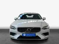 Gebraucht Volvo S60 Inscription 392 PS (288 kW) 2022 Crystal whiteperleffekt 707 Limousine