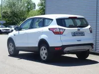 Gebraucht Ford Kuga Trend 120 PS (88 kW) 2019 Frostweiß SUV